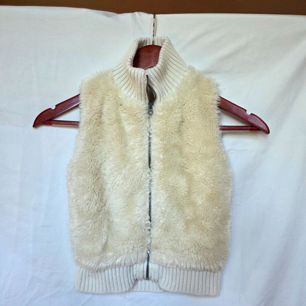 GAP Kids Faux Fur Ivory Cable knit Sleeveless Zip Front Sweater Vest - Small